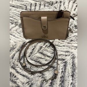 Coach Noa Pop Up Messenger